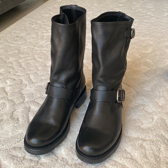 Frye Veronica Short Boot - Picture 3 of 5